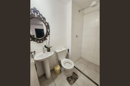 Banheiro de apartamento para alugar com 2 quartos, 42m² em Jaguaré, São Paulo