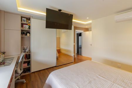 Apartamento à venda com 352m², 3 quartos e 3 vagasSuíte 2