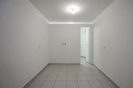 Sala de casa para alugar com 2 quartos, 40m² em Vila Pirajussara, São Paulo