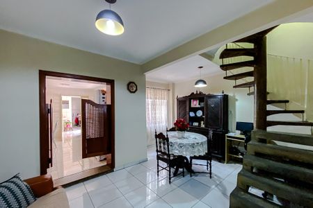 Casa à venda com 180m², 2 quartos e 2 vagasSala de Jantar