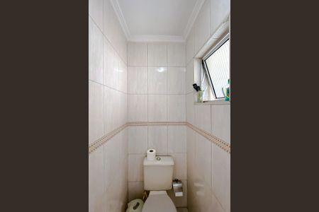 Casa à venda com 180m², 2 quartos e 2 vagasBanheiro de serviço