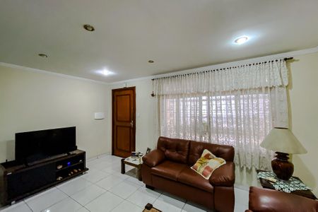 Casa à venda com 180m², 2 quartos e 2 vagasSala