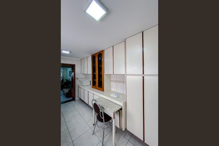 Casa à venda com 180m², 2 quartos e 2 vagasCozinha