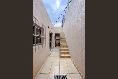 Casa à venda com 180m², 2 quartos e 2 vagasÁrea externa