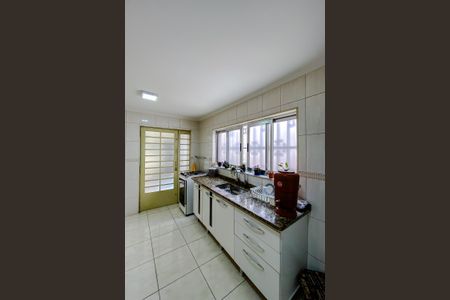 Casa à venda com 180m², 2 quartos e 2 vagasCozinha