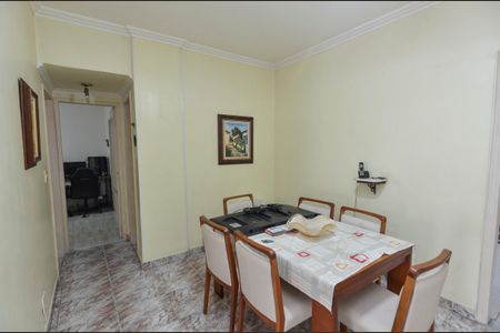 Apartamento à venda com 90m², 2 quartos e 1 vagaSala