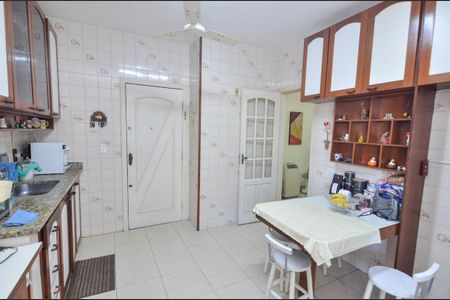 Apartamento à venda com 90m², 2 quartos e 1 vagaCozinha