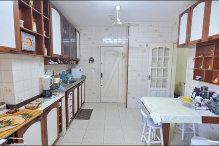 Apartamento à venda com 90m², 2 quartos e 1 vagaCozinha