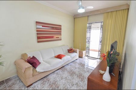 Apartamento à venda com 90m², 2 quartos e 1 vagaSala