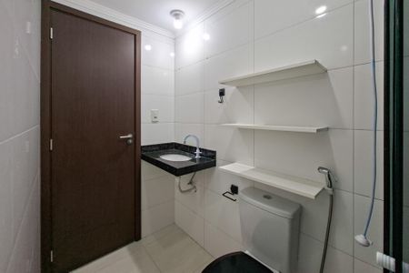 Apartamento para alugar com 90m², 2 quartos e 2 vagasBanheiro 