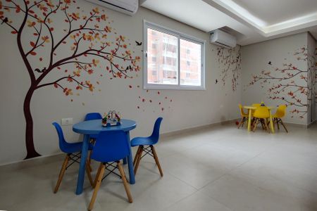 Apartamento para alugar com 90m², 2 quartos e 2 vagasÁrea comum - Playground
