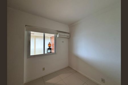 Apartamento à venda com 141m², 3 quartos e 2 vagas Apartamento à venda com 141m², 3 quartos e 2 vagasQuarto 2
