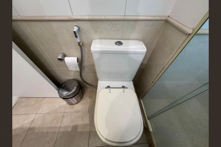 Apartamento à venda com 141m², 3 quartos e 2 vagas Apartamento à venda com 141m², 3 quartos e 2 vagasSuíte - Banheiro