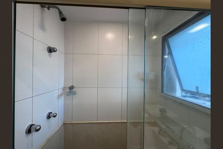 Apartamento à venda com 141m², 3 quartos e 2 vagas Apartamento à venda com 141m², 3 quartos e 2 vagasSuíte - Banheiro