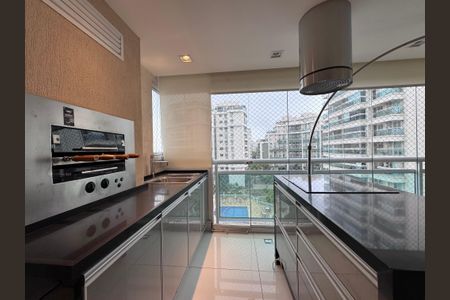 Apartamento à venda com 141m², 3 quartos e 2 vagas Apartamento à venda com 141m², 3 quartos e 2 vagasVaranda