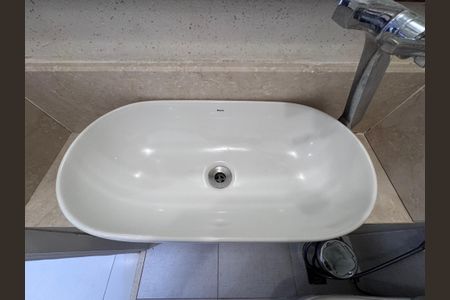 Apartamento à venda com 141m², 3 quartos e 2 vagas Apartamento à venda com 141m², 3 quartos e 2 vagasLavabo