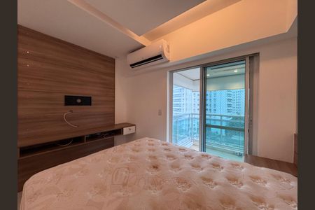 Apartamento à venda com 141m², 3 quartos e 2 vagas Apartamento à venda com 141m², 3 quartos e 2 vagasSuíte