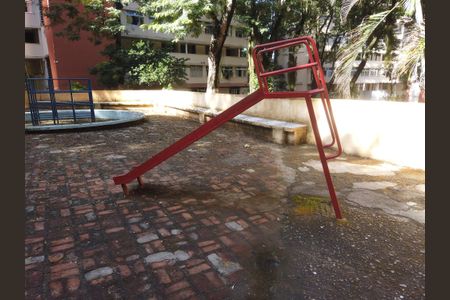 Apartamento para alugar com 65m², 2 quartos e 1 vagaÁrea comum - Playground