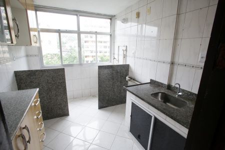 Apartamento para alugar com 65m², 2 quartos e 1 vagaCozinha