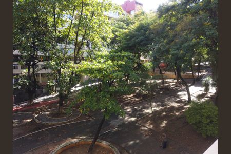 Apartamento para alugar com 65m², 2 quartos e 1 vagaÁrea verde