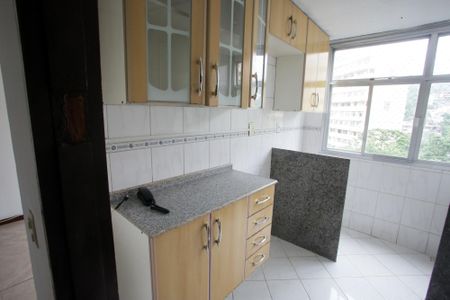 Apartamento para alugar com 65m², 2 quartos e 1 vagaCozinha