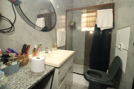 Casa à venda com 174m², 4 quartos e 2 vagasCasa1 - Banheiro social 2