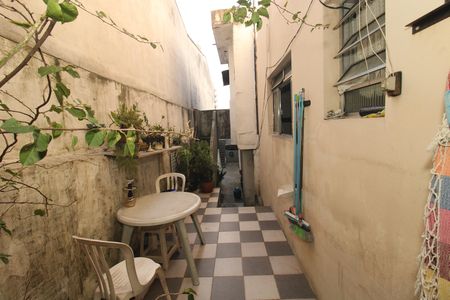 Casa à venda com 174m², 4 quartos e 2 vagasCasa 1 - Quintal