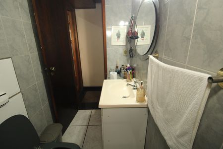 Casa à venda com 174m², 4 quartos e 2 vagasCasa1 - Banheiro social 2