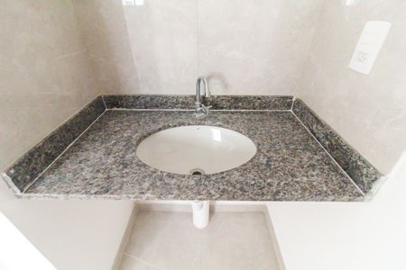 Apartamento para alugar com 38m², 2 quartos e sem vagaBanheiro