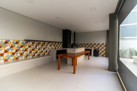 Apartamento para alugar com 38m², 2 quartos e sem vagaÁrea comum - Churrasqueira