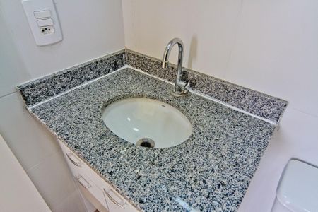 Apartamento para alugar com 40m², 2 quartos e sem vaga Apartamento para alugar com 40m², 2 quartos e sem vagaBanheiro