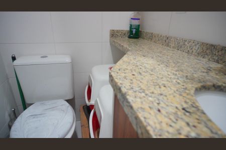 Apartamento à venda com 106m², 3 quartos e 2 vagas Apartamento à venda com 106m², 3 quartos e 2 vagasBanheiro 2