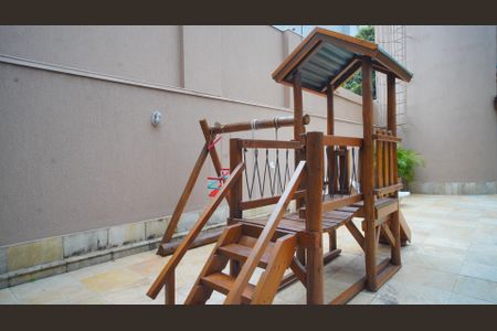 Apartamento à venda com 106m², 3 quartos e 2 vagas Apartamento à venda com 106m², 3 quartos e 2 vagasÁrea comum - Playground