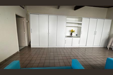 Casa de condomínio à venda com 400m², 4 quartos e 3 vagas Casa de condomínio à venda com 400m², 4 quartos e 3 vagasSalão de festas