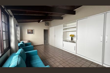 Casa de condomínio à venda com 400m², 4 quartos e 3 vagas Casa de condomínio à venda com 400m², 4 quartos e 3 vagasSalão de festas