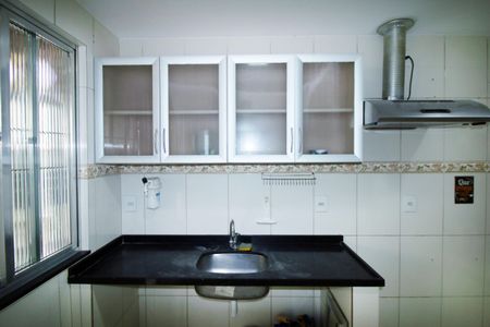 Casa para alugar com 90m², 3 quartos e 2 vagasCozinha