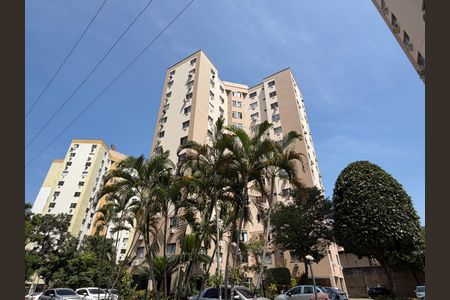 Apartamento à venda com 43m², 2 quartos e 1 vaga Apartamento à venda com 43m², 2 quartos e 1 vagaFachada