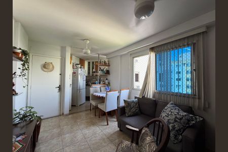 Apartamento à venda com 43m², 2 quartos e 1 vaga Apartamento à venda com 43m², 2 quartos e 1 vagaSala