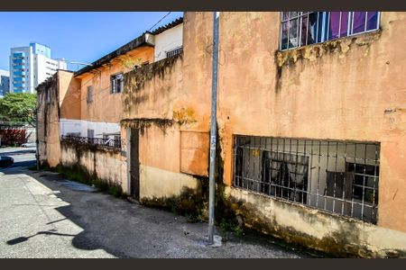 Casa para alugar com 250m², 1 quarto e 1 vaga Casa para alugar com 250m², 1 quarto e 1 vagaFachada