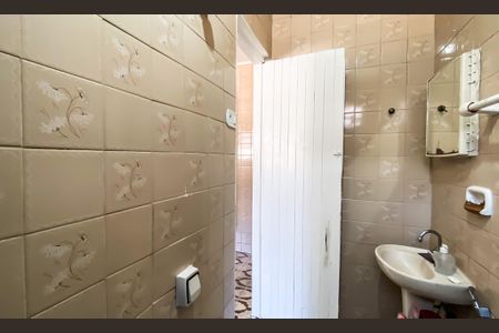 Banheiro  de casa à venda com 1 quarto, 250m² em Jardim Santa Maria, São Paulo