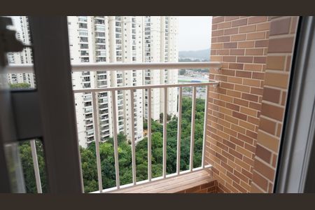 Sacada de apartamento à venda com 2 quartos, 56m² em Jardim Flor da Montanha, Guarulhos
