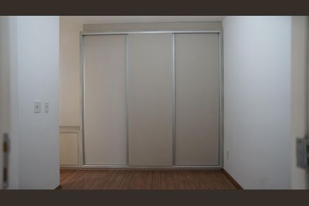 Apartamento à venda com 56m², 2 quartos e 2 vagasQuarto 2