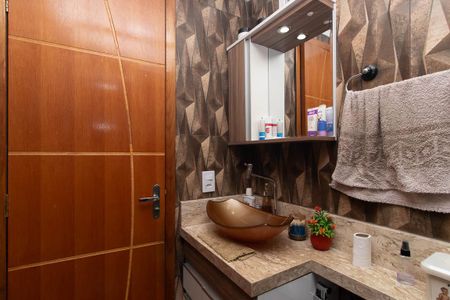 Banheiro de apartamento à venda com 2 quartos, 52m² em Chácara São João, São Paulo