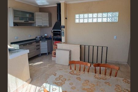 Casa para alugar com 175m², 3 quartos e 2 vagasÁrea externa