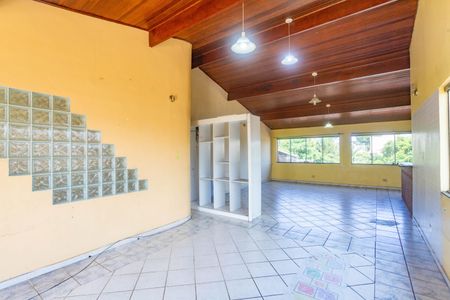 Casa à venda com 274m², 4 quartos e 2 vagas Casa à venda com 274m², 4 quartos e 2 vagasÀrea de lazer
