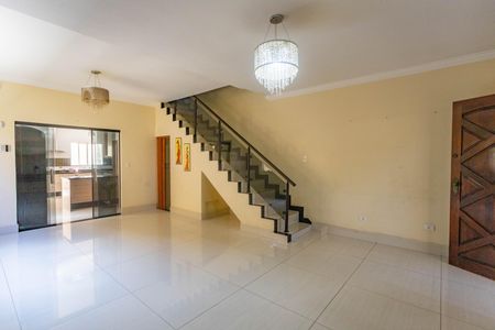Sala  de casa à venda com 4 quartos, 298m² em Conceição, Diadema