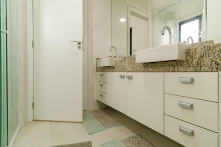 Apartamento para alugar com 90m², 4 quartos e 1 vagaBanheiro dos Quartos 2 e 3