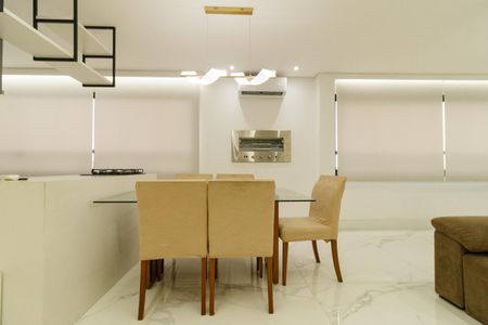 Apartamento para alugar com 90m², 4 quartos e 1 vagaCozinha e Área de Serviço