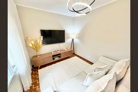Sala de casa à venda com 3 quartos, 250m² em Vila Vitorio Mazzei, São Paulo