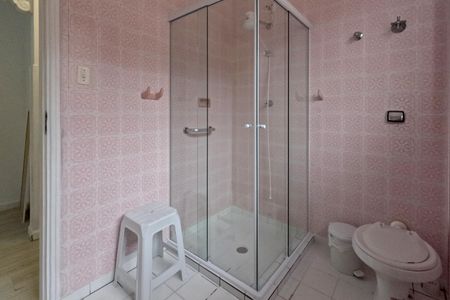 Casa para alugar com 210m², 3 quartos e 2 vagasBanheiro - 1º Piso